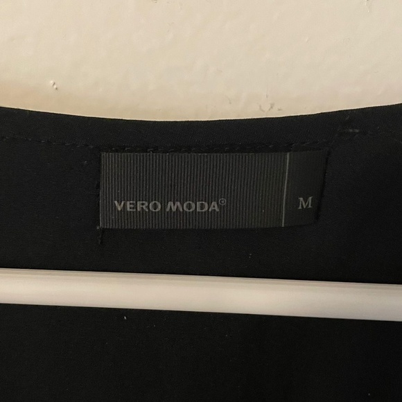 Black Dress w/ lace by Vero Mode size M - Picture 3 of 6